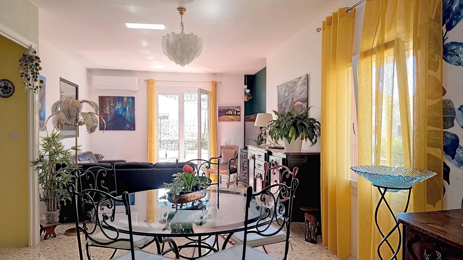 Salle à manger après retouche photo